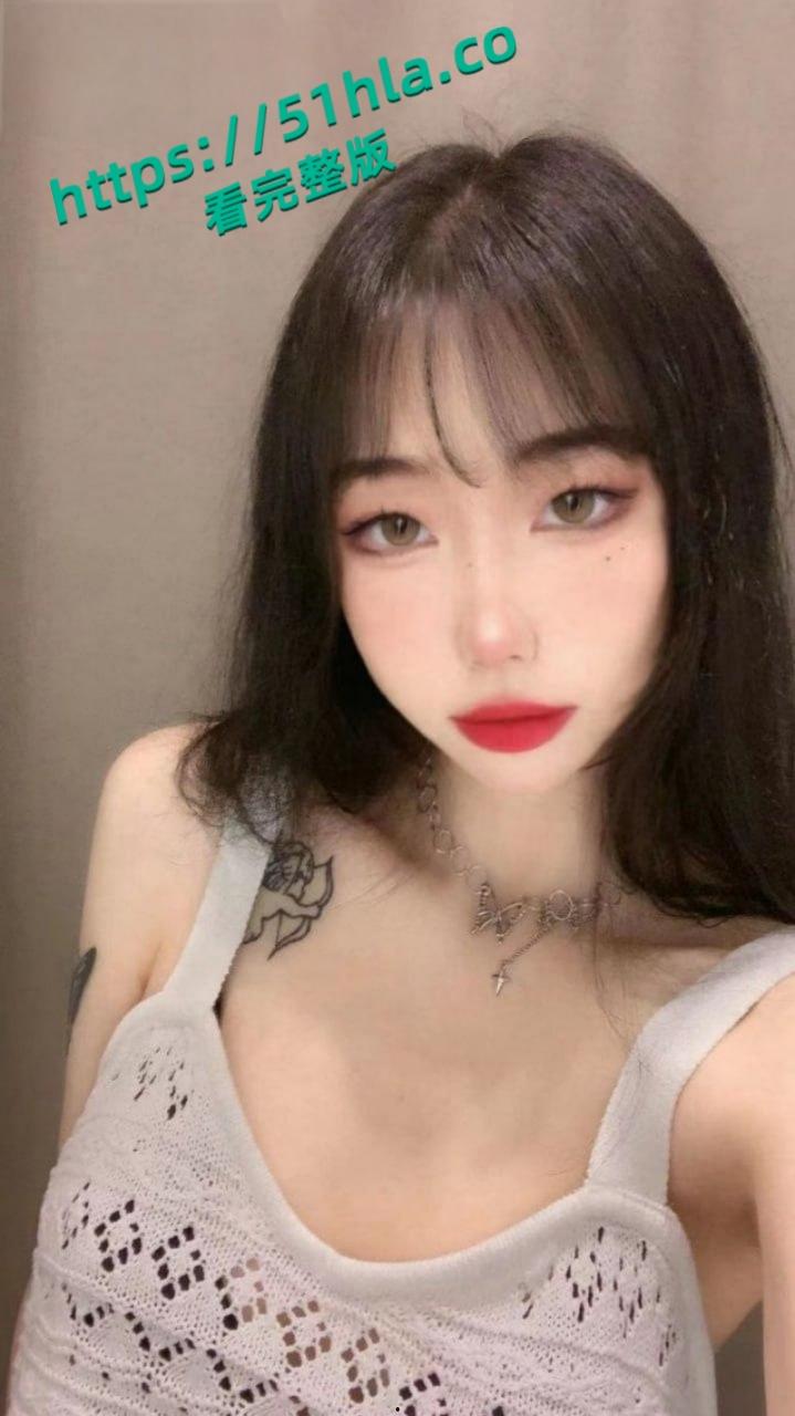 湖南长沙酒吧前台【李玉瑶】M属性爆棚痴迷多人运动,炮友前后夹击3P操出哭腔!