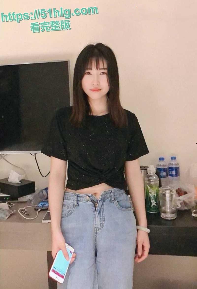 【西安】小学老师【李梦】性爱大公开，娇嫩嫩妹沦为淫贱母狗，全裸洗澡、露脸足交，玩转肛交高潮不断