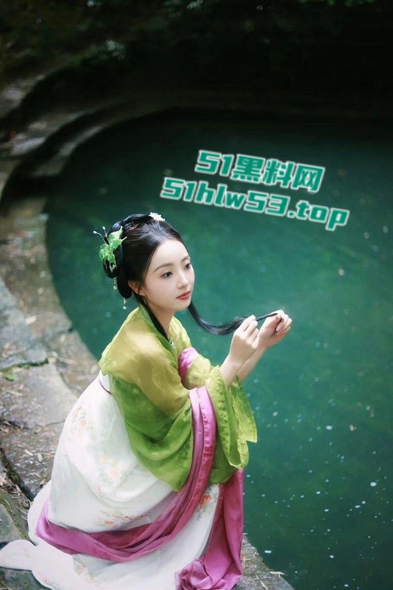 江西赣州极品骚母狗【周茹霞】约炮成瘾，口交吞精样样精通，女上位骑乘疯狂榨精！