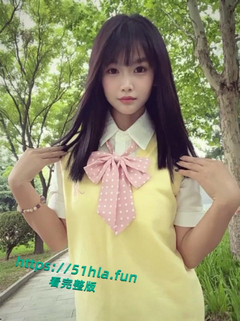 真实迷奸,白嫩学生妹醉酒被带到酒店强制深喉扇嘴巴爆操,无套内射后犹如垃圾般被丢弃一旁!