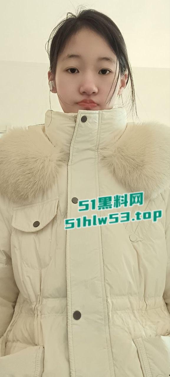 山东临沂电子科技学院风骚学妹【张雯娟】约炮成瘾脚踏多船,身染性病全身溃烂自慰扣穴!