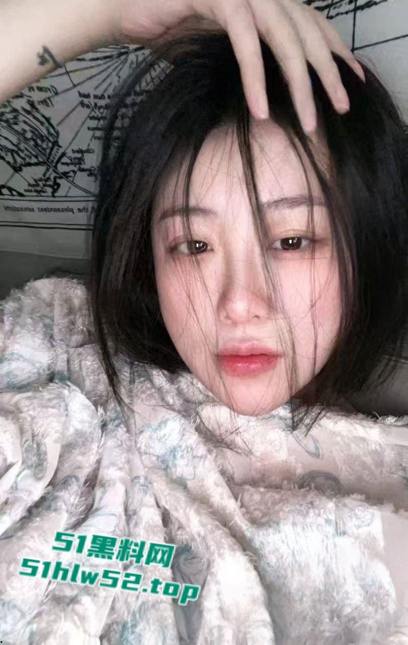 深圳大学刚毕业踏入社会的湖南妹子，骚逼约炮纯粹为了满足性需求，瓜友们福音在世女菩萨！