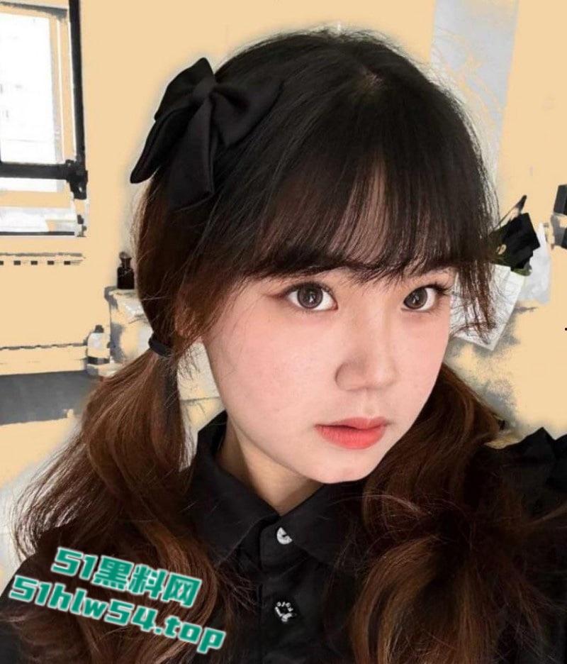 湖南大学白嫩萝莉女大学生【孙奥奥】遭金主包养,美臀粉穴侧方位后入,不玩无套内射都对不住这小粉穴!