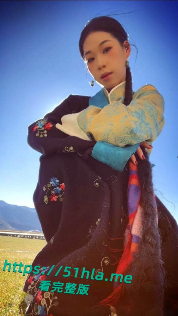 抖音小众博主【ooo2】肛塞啪啪完整版,美乳搭配蜜桃臀诱惑十足,翘臀迎合后入猛操刺激至极!