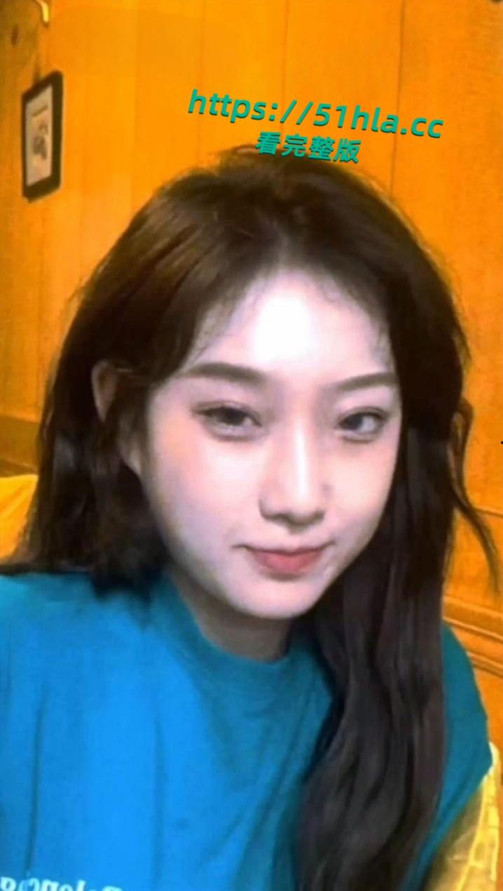 纯欲风高颜值女神露脸私拍泄密，撅臀展示猫尾肛塞，道具撑穴上演自慰下蛋精彩瞬间！