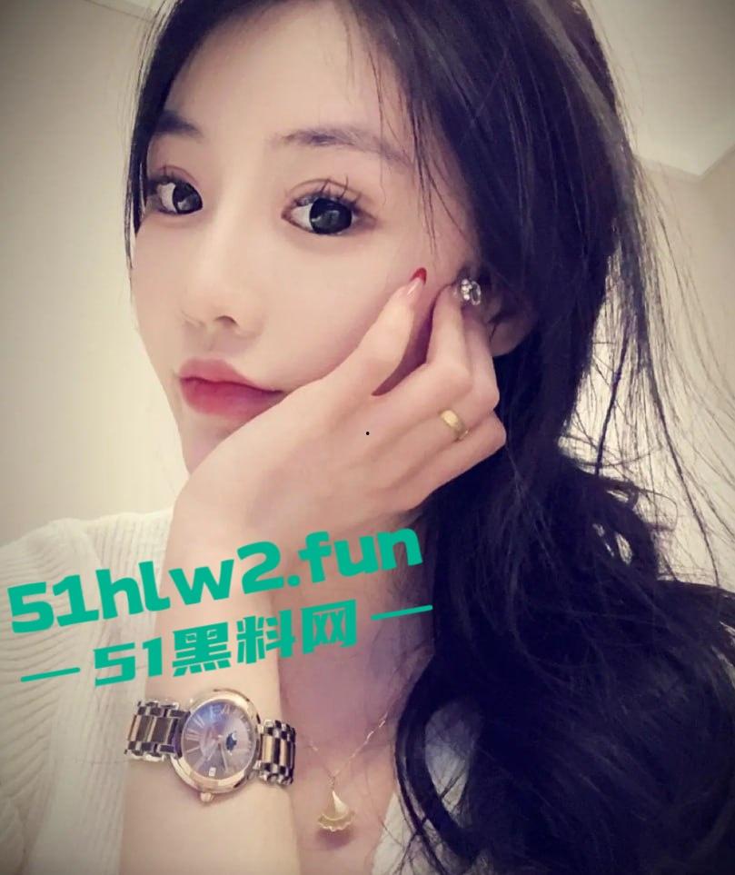 抖音【杨思睿】仙女皮全掉光2000块卖骚定制片疯传，这货原来是专供金主的私家母狗？