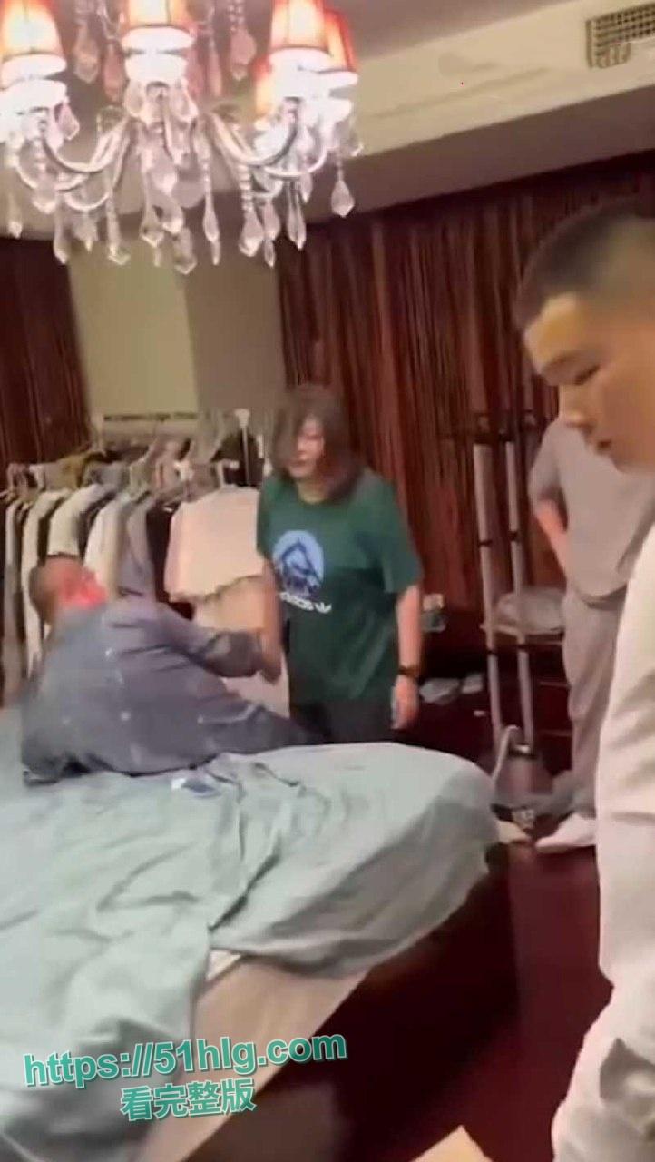 七夕佳节精彩演绎！出轨丈夫、怒焰妻子与绝望小三的残酷冲突，公安民警在旁也无能为力