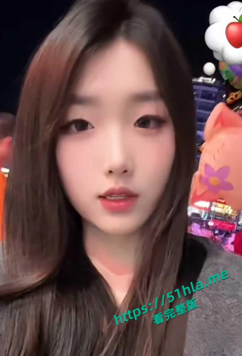 北京气质美女【刘媛媛】为钱甘当小三，露脸口交反差淫骚穿开档黑丝被金主爆操！