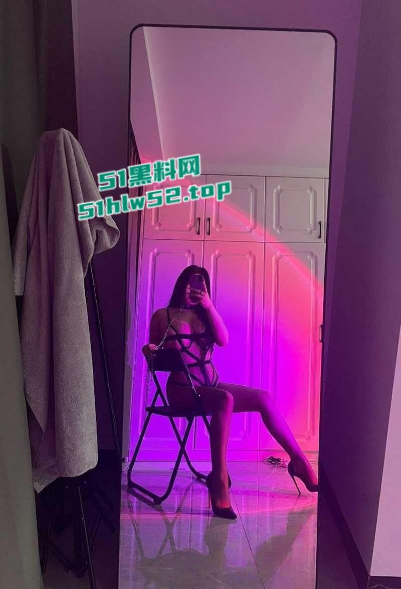 快手巨乳网红【沈欣妍】不雅视频合集流出,带肛塞自慰双洞齐开,淫骚裸舞被金主无套后入!