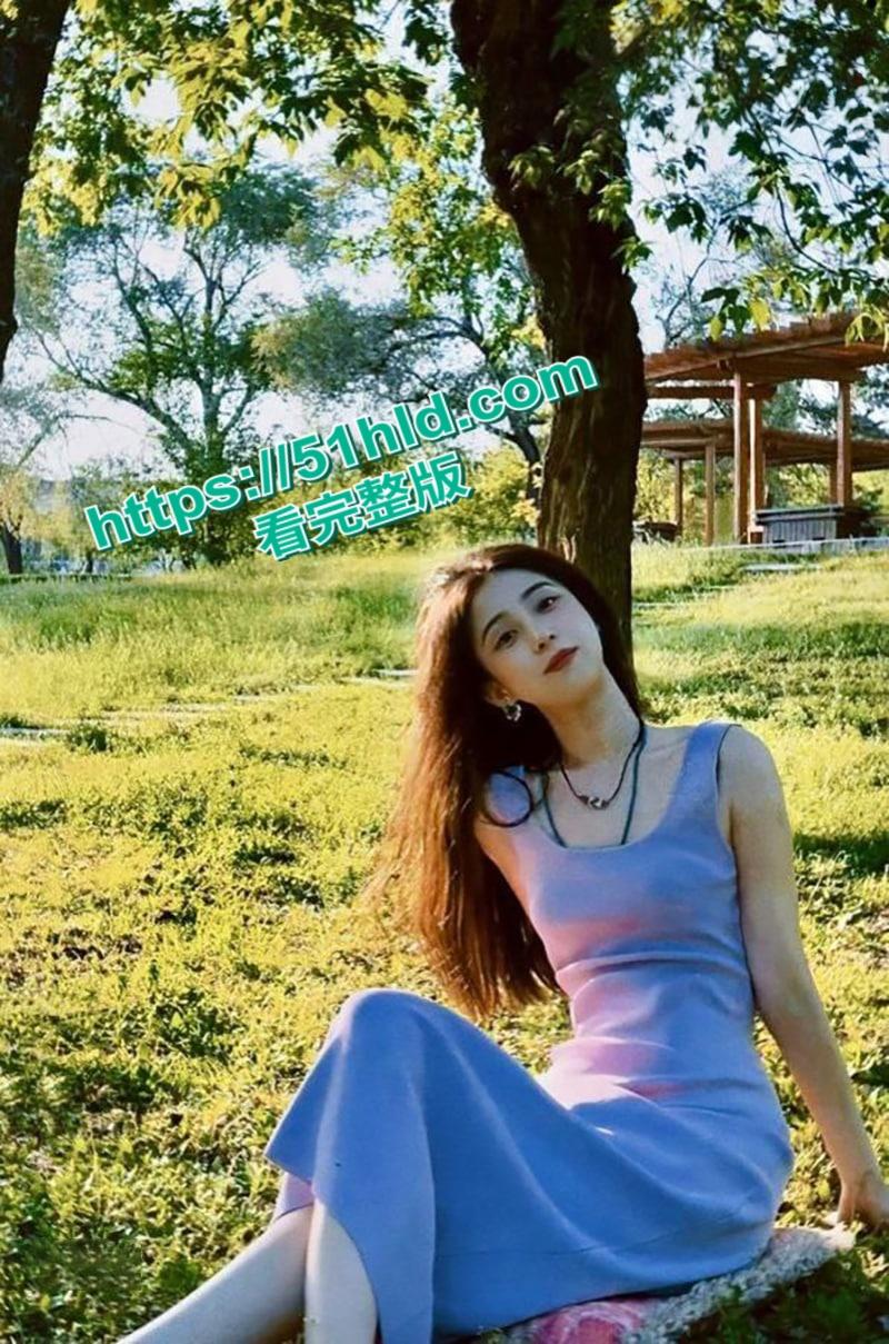 西安音乐学院【陈蓉】约炮前男友视频被现任怒爆，口交熟练技术肥臀巨乳爆辣身材，简直就是极品炮架！