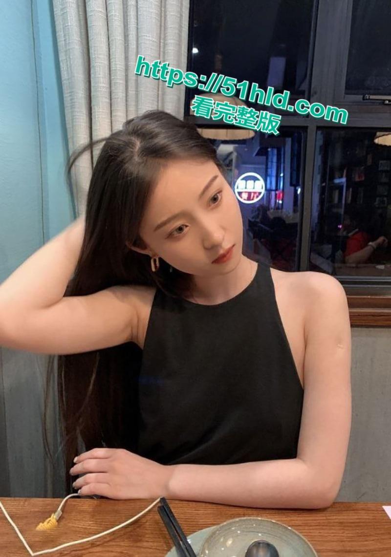 西安音乐学院【陈蓉】约炮前男友视频被现任怒爆,口交熟练技术肥臀巨乳爆辣身材,简直就是极品炮架!