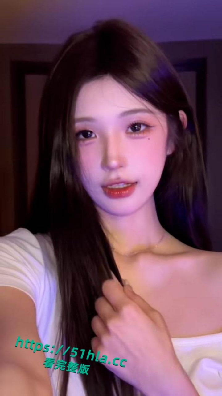 抖音600万粉丝女网红【若琳pepper】漏点风波!直播真空连线故意漏点,微露粉嫩大奶尽显淫态诱惑感拉满!