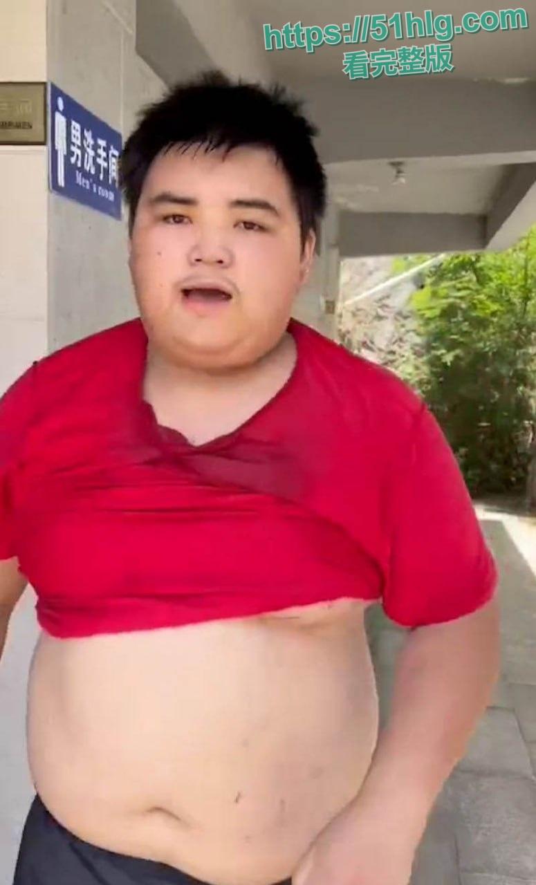 七旬老太路边险遭肥宅男强奸 行凶时被路人发现当场制服 变态行径引发公愤 现场视频独家曝光