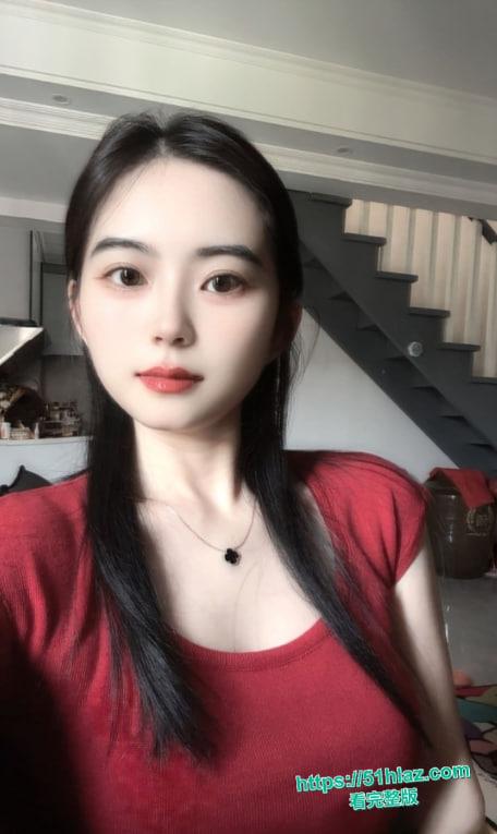 信阳女大学生陈楠 一周年纪念日被男友骗去酒店狂操 口技玩得飞起 小清新变身骚浪货 视频流出全网炸了