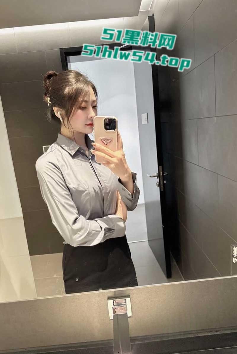 保时捷金牌销售【coco】车主做爱视频被老公曝光,极品身材比少女还要嫩!