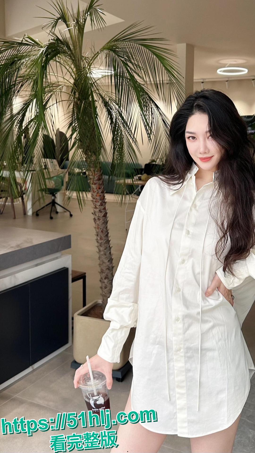 电影《正义回廊》妃妃饰演者 孙禾颐 下海付费视频,脸逼同框道具自慰 表情诱惑娇喘诱人 淫骚姿态难以抵挡!