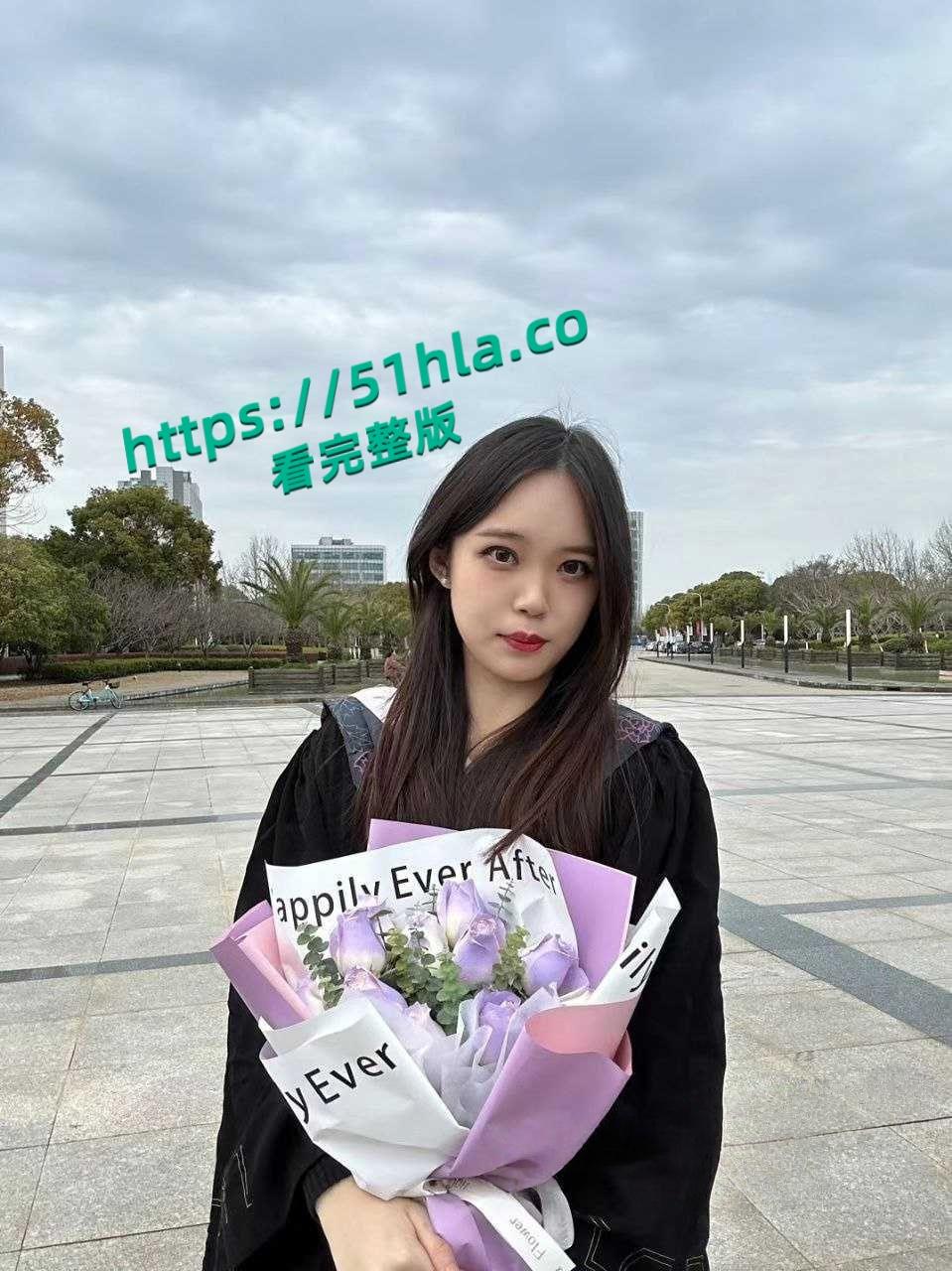 上海第二工业大学【张嘉懿】露脸私密视频流出,自慰做爱全记录,分手后渣男曝光母狗调教!