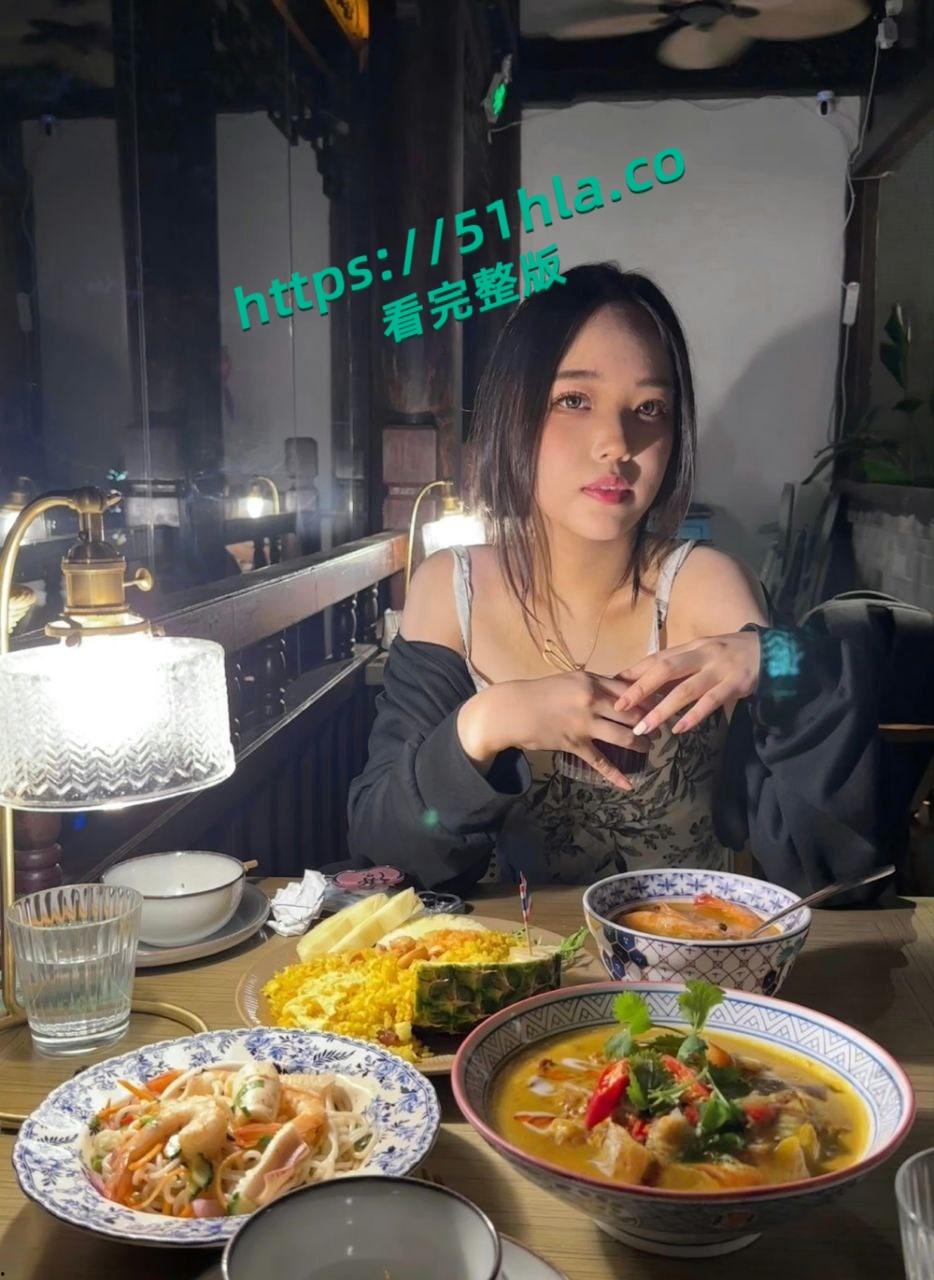 上海第二工业大学【张嘉懿】露脸私密视频流出,自慰做爱全记录,分手后渣男曝光母狗调教!