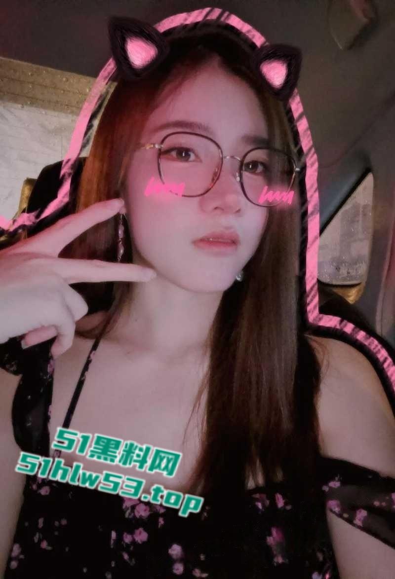 成都性感机车网红性爱视频流出,大奶尤物卖逼捞金,玩跳蛋自慰被金主花式无套爆操!