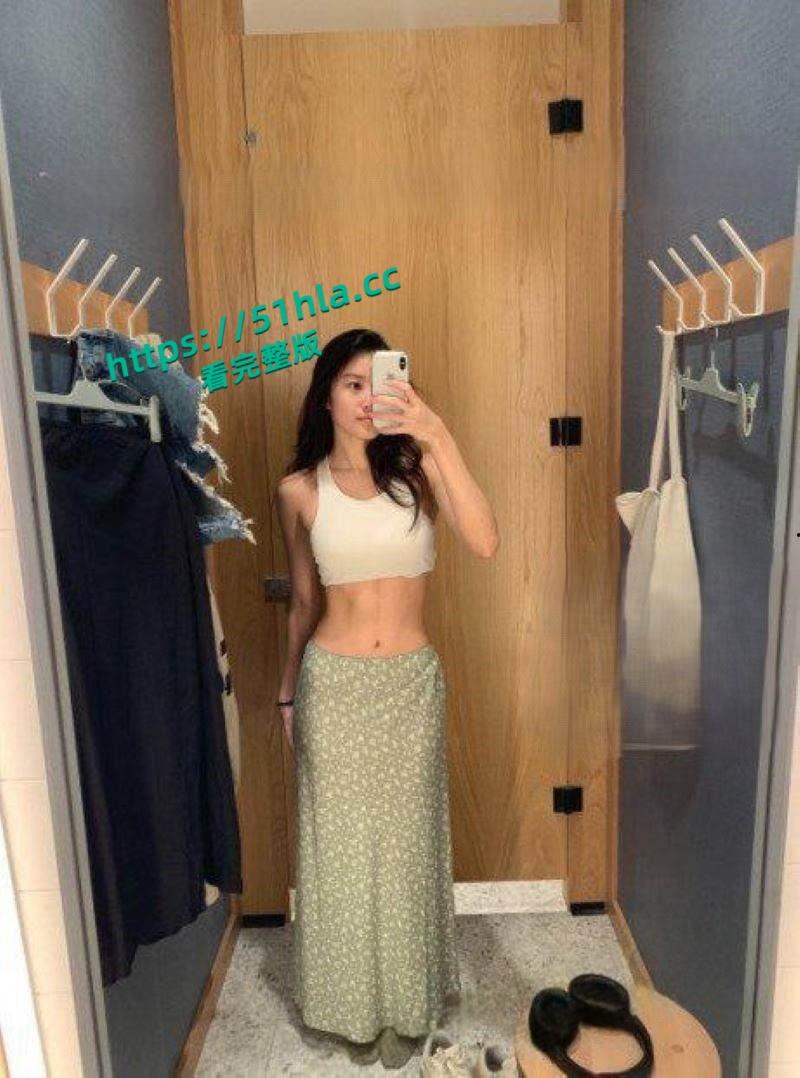 马来西亚大奶华裔【林心甜】与前男友露脸性爱视频曝光,深喉跪舔口水拉丝被爆操猛干白浆喷涌!