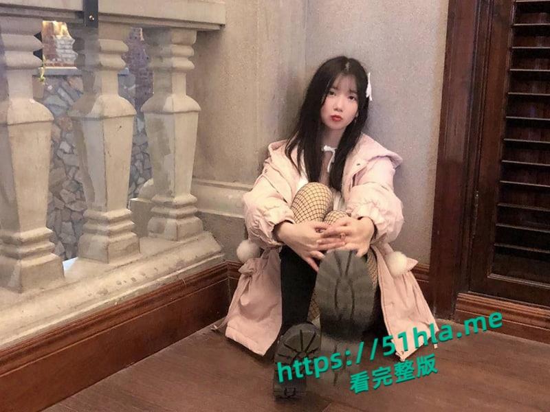 四川反差母狗【刘梦熙】与闺蜜老公偷情视频曝光，淫荡母狗嘴叼内裤，高超口技令人赞不绝口！