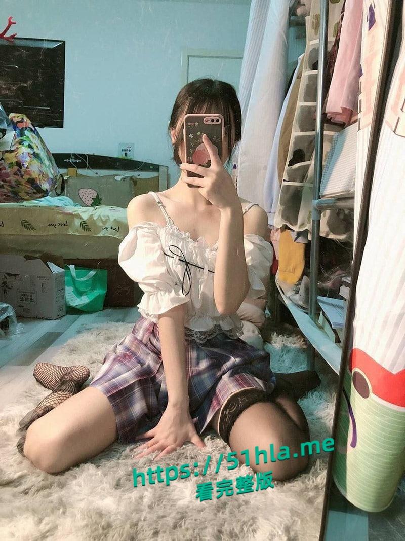 四川反差母狗【刘梦熙】与闺蜜老公偷情视频曝光,淫荡母狗嘴叼内裤,高超口技令人赞不绝口!