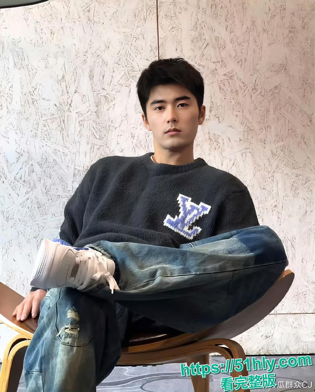 新晋小鲜肉男星 刘奕畅 黑料曝光 强迫妹子陪酒遭拒后 竟多人轮番对其围殴 被网友报复扒出约炮视频!