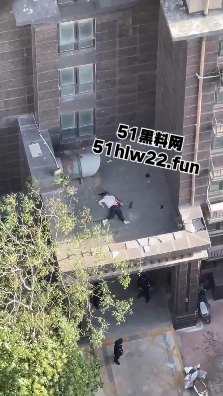 郑州兰寨新城暴躁商户举刀灭门对手一家，拉一群亡魂垫背后决然跳楼自杀。