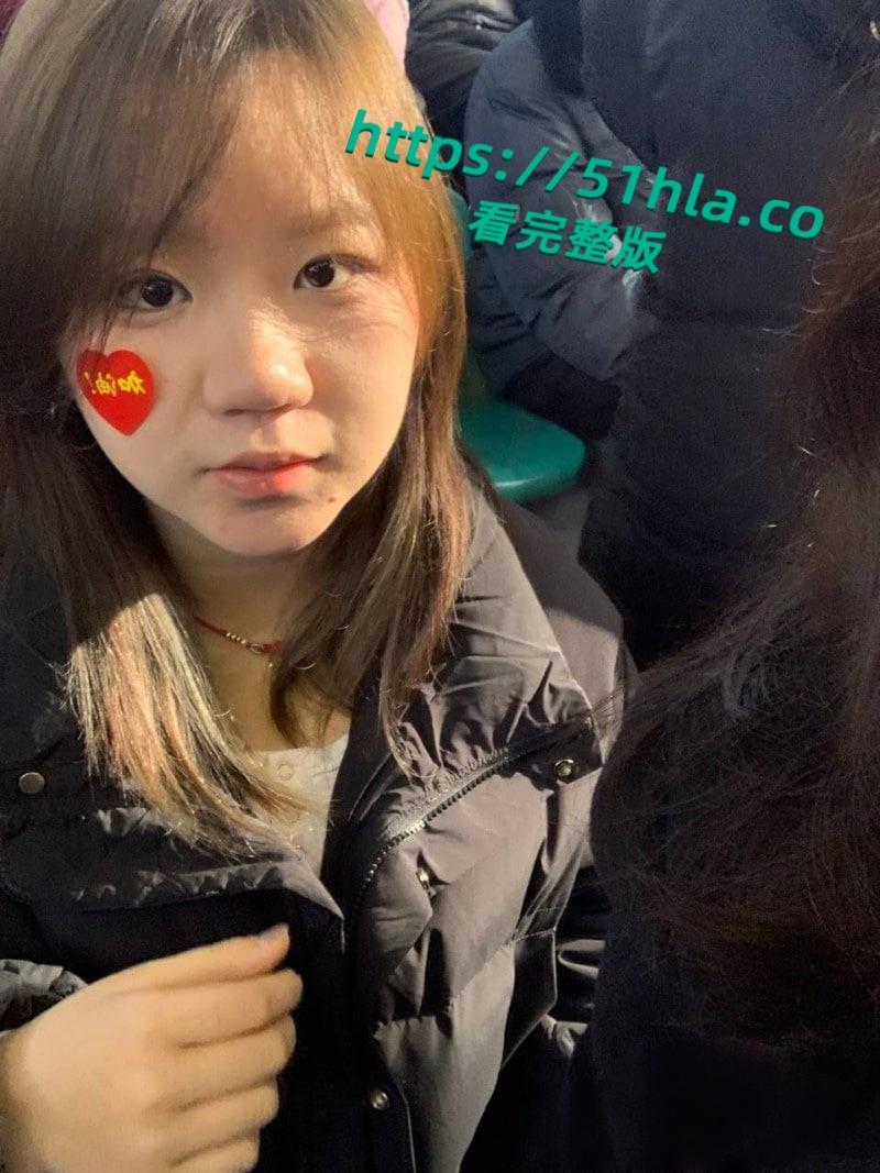 陕西商洛十九岁清纯大一学妹【吴睿尧】微胖母狗假期在家发情,遭炮友远程调教浑身写满下贱铭文!