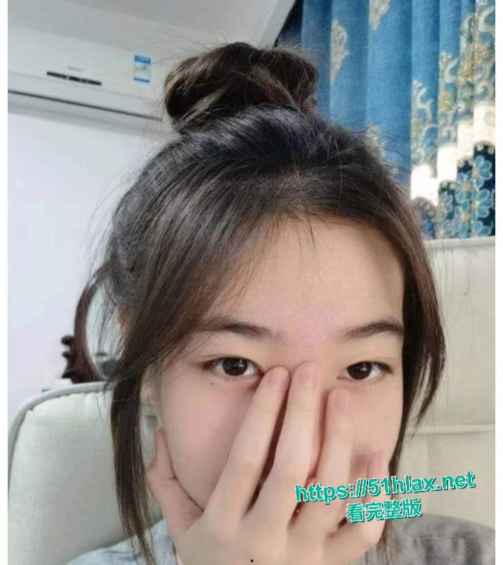 在校女大学生冉冉私拍视频曝光 床上身穿情趣内衣露脸秀美乳翘臀 白虎嫩穴骑乘吸吮肉棒刺激到爆