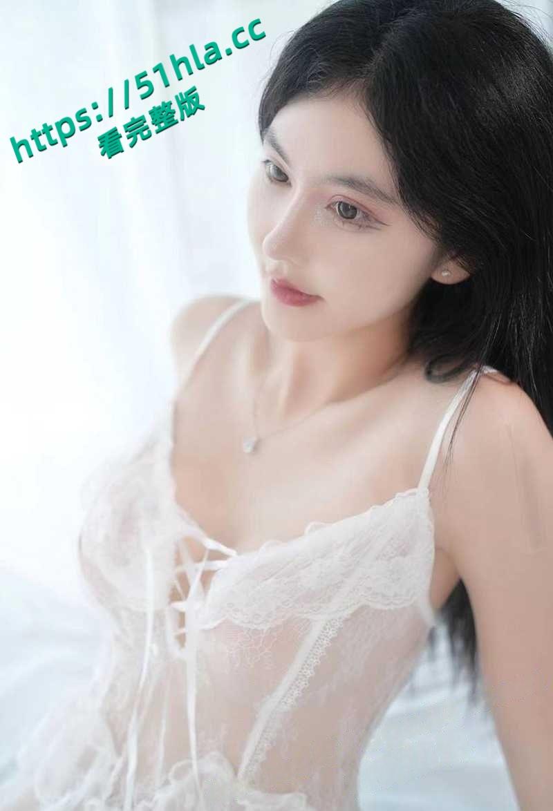 北京名媛【王佳佳】大量不雅视频流出，超美尤物竟是金主专属母狗，露脸舔屌无套被操反差淫娃骚出天际！