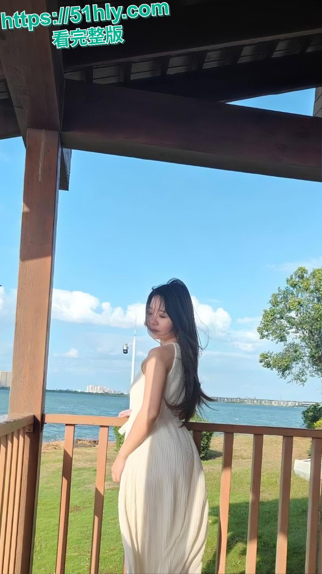 浙江嘉兴清纯人妻何晓韵野外偷情单身小叔子口曝黑料全网疯传!小区楼下口交大屌,忍不住了回家爆操骚母狗!