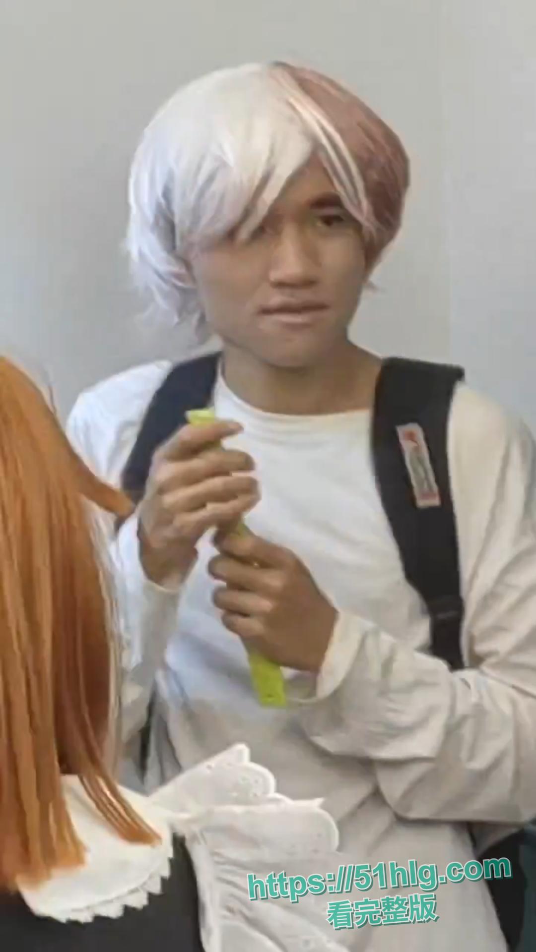 【四川遂宁】Coser漫展发生血案 一男子被多人霸凌后掏出小刀进行反杀 现场顿时乱成一片 莫欺负老实人