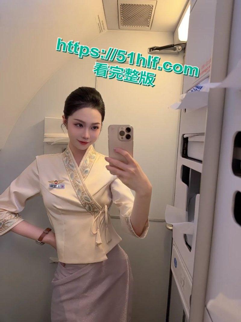 山东青岛98年空姐【张萍】私下淫乱视频流出,反差骚婊学生时代就欲望爆棚四处寻欢!