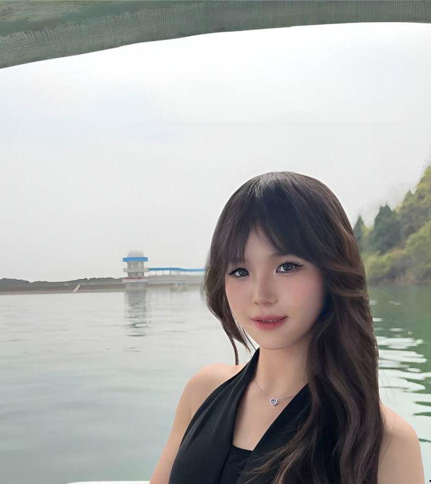 天津师大【郁语心】清纯照片撩肥仔面基翻车被指责照骗 空虚肥仔含泪打完这一炮