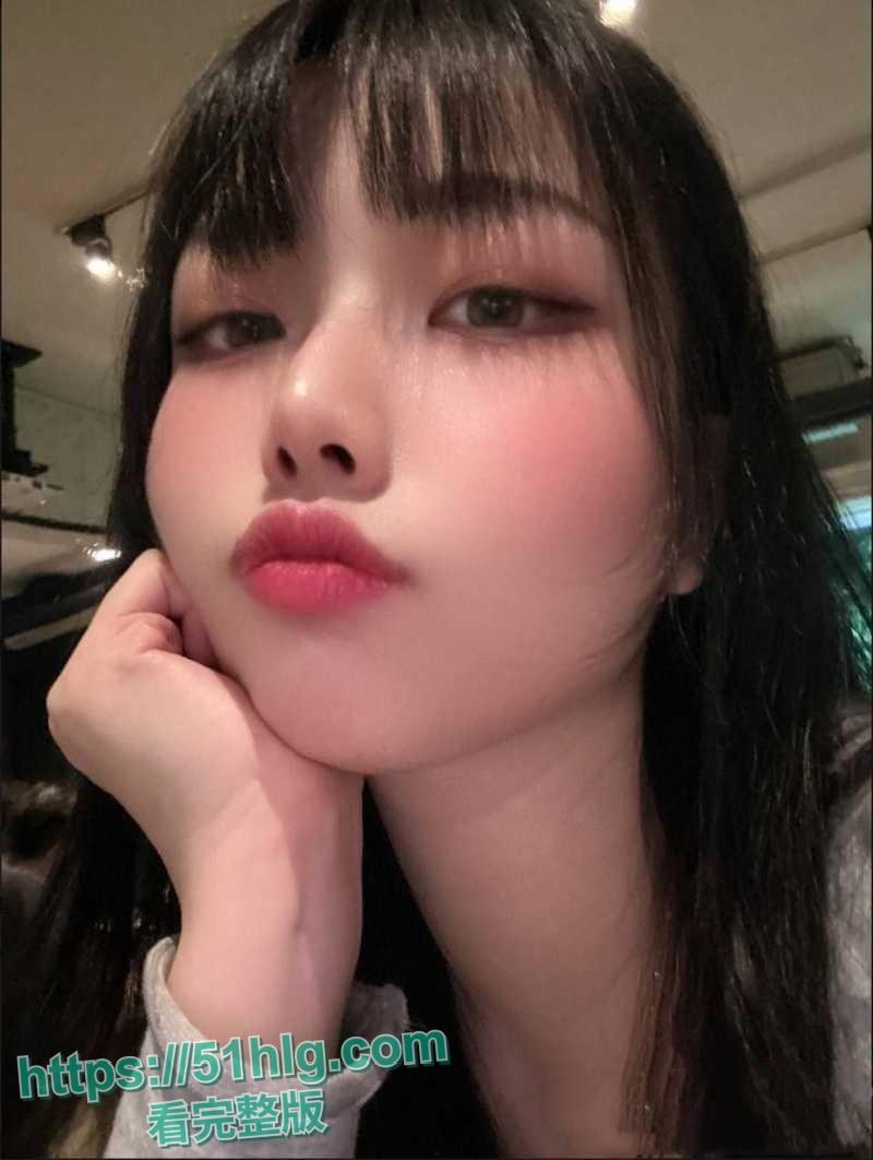 【锡林浩特市】90后巨乳骚货【王美丽】挪用公款700万，花600万与男主播约炮，骚逼身材火辣被疯狂抽插视频震惊全网