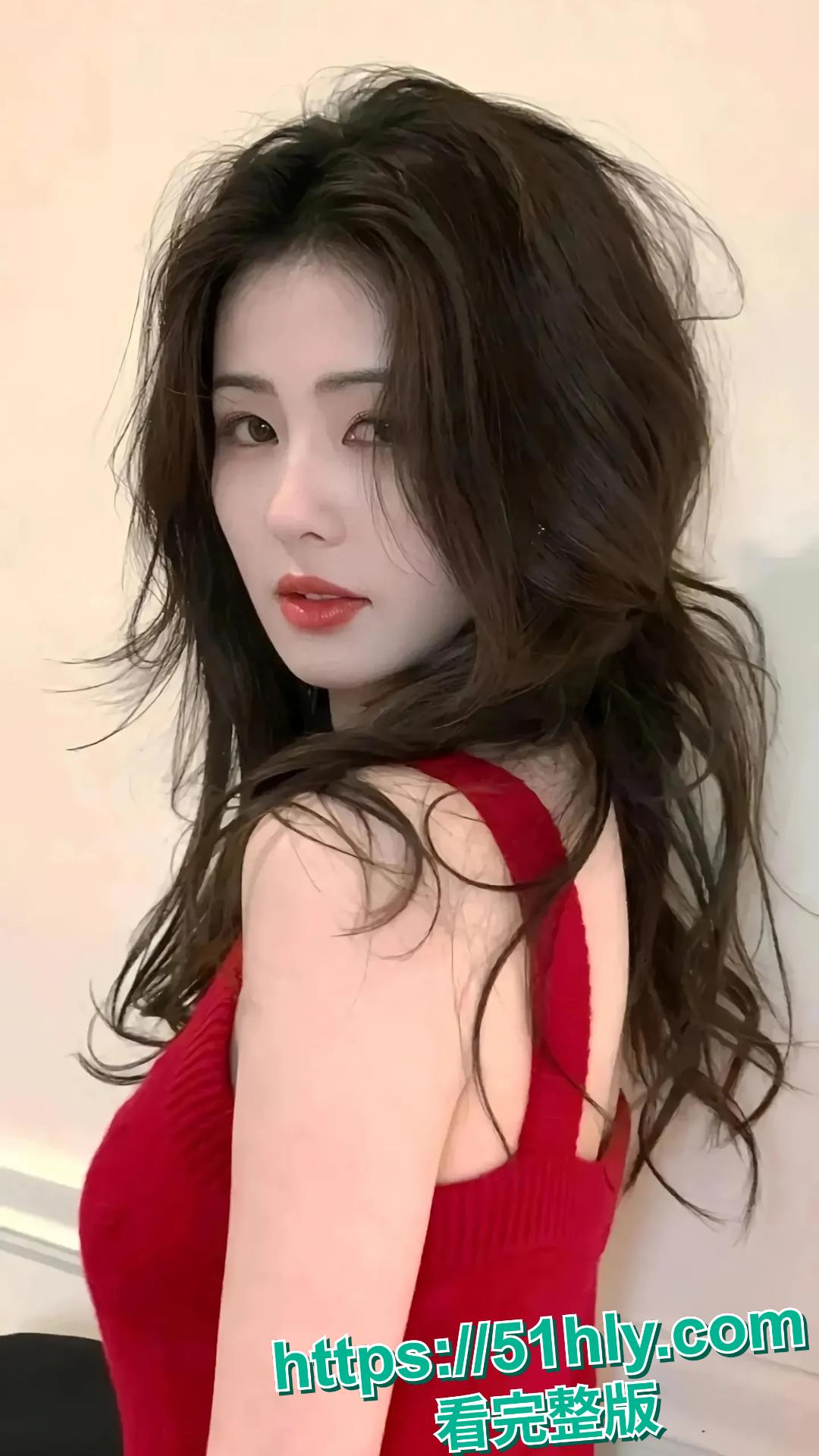 顶流明星白鹿从网红逆袭到深陷丑闻,不雅视频 + 资本潜规则,人设彻底崩塌?