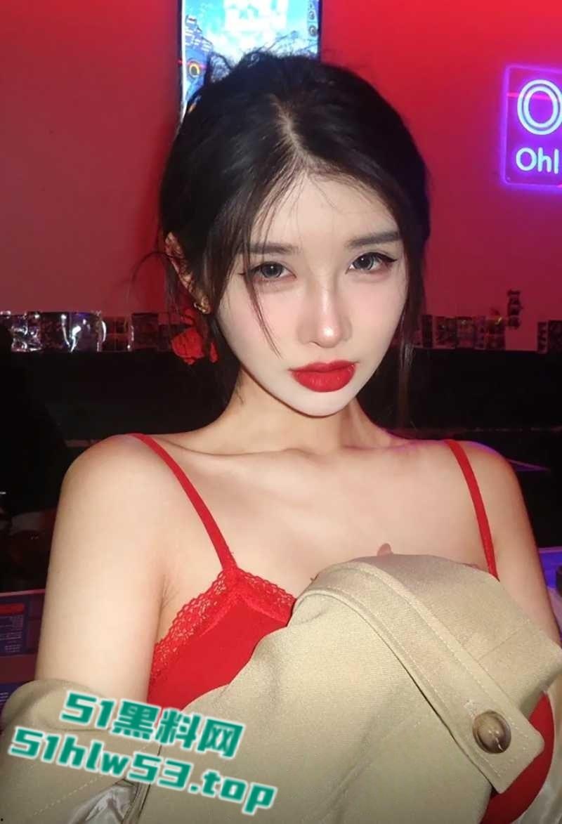 斗鱼巨乳女主播【小恩雅】私拍福利流出，双视角抖奶淫舞，骚话挑逗堪称绝美艺妓！