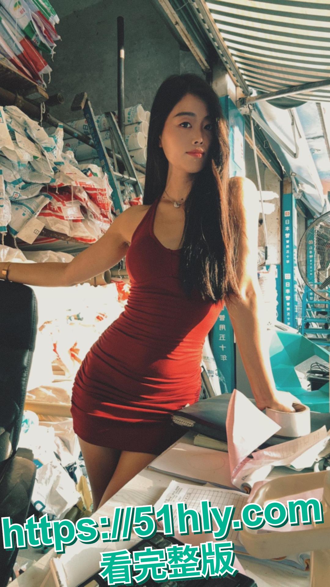 一夜之间,安徽合肥某夜市炸锅了!“裸体女侠”怒砸大排档。