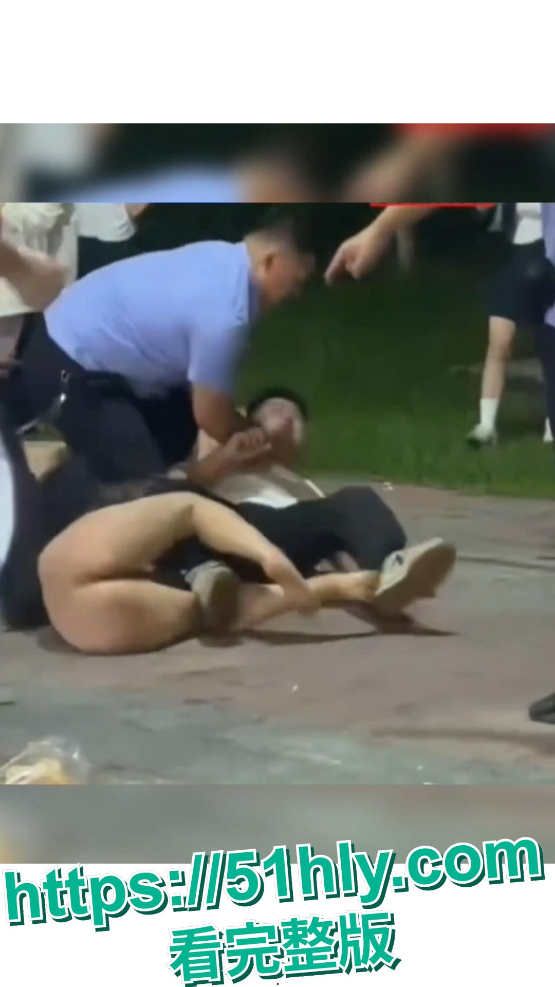 一夜之间,安徽合肥某夜市炸锅了!“裸体女侠”怒砸大排档。