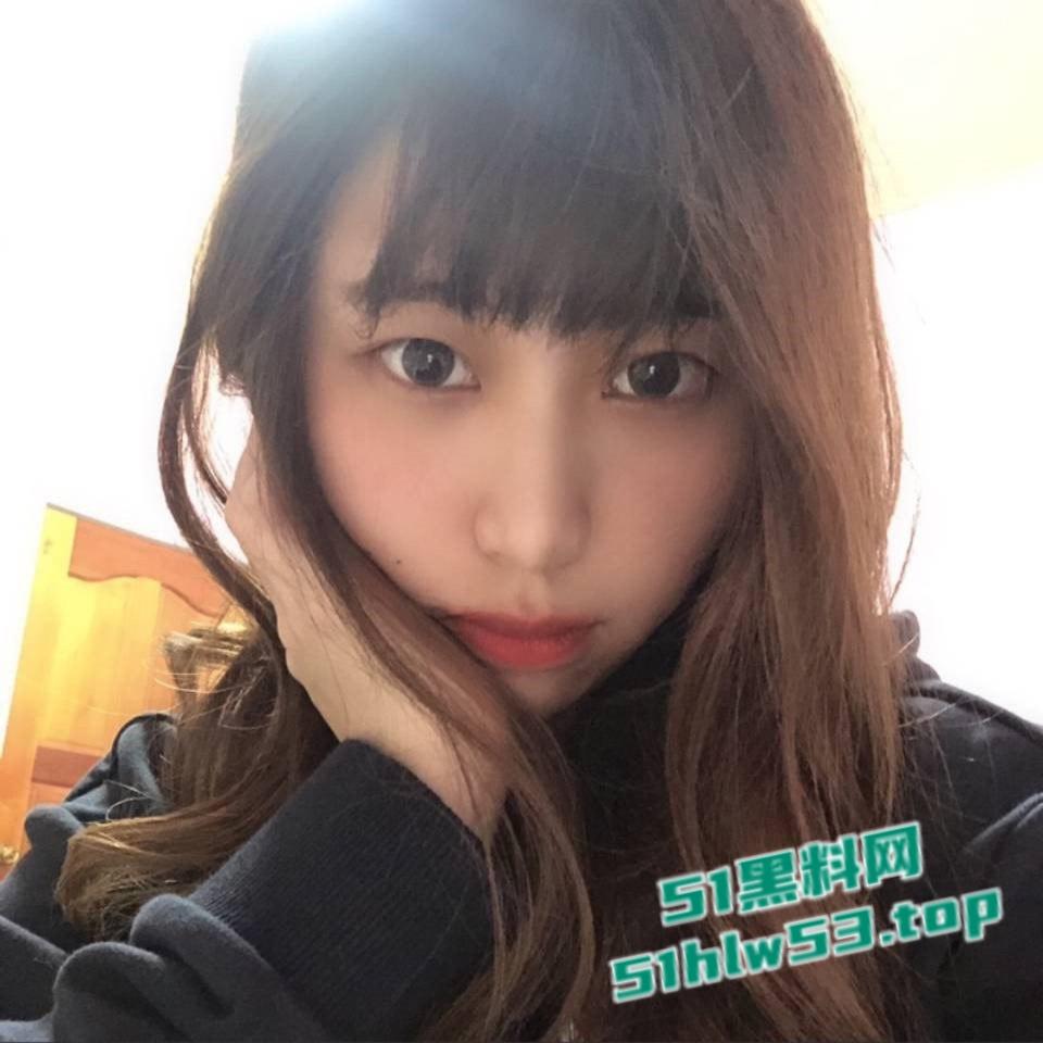 台湾私立铭传大学，大奶正妹酒店开房卖逼视频外泄，口交深喉主动乘骑，床上功夫相当了得！