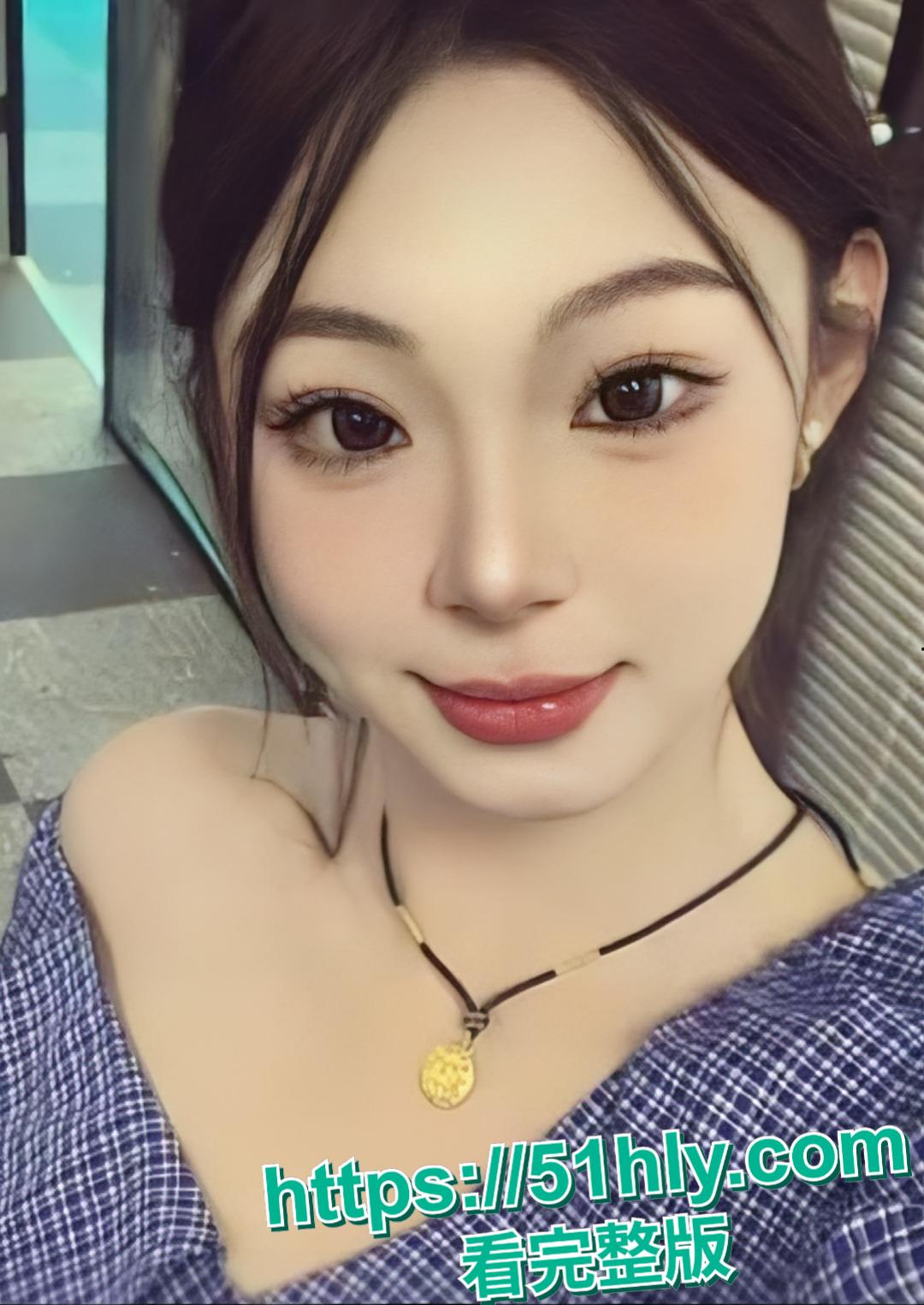 曾在河北老街扮演不倒翁而爆抖音的 抖音网红孙鹤滋 不倒翁被演艺总监李维金严重精神控制 !