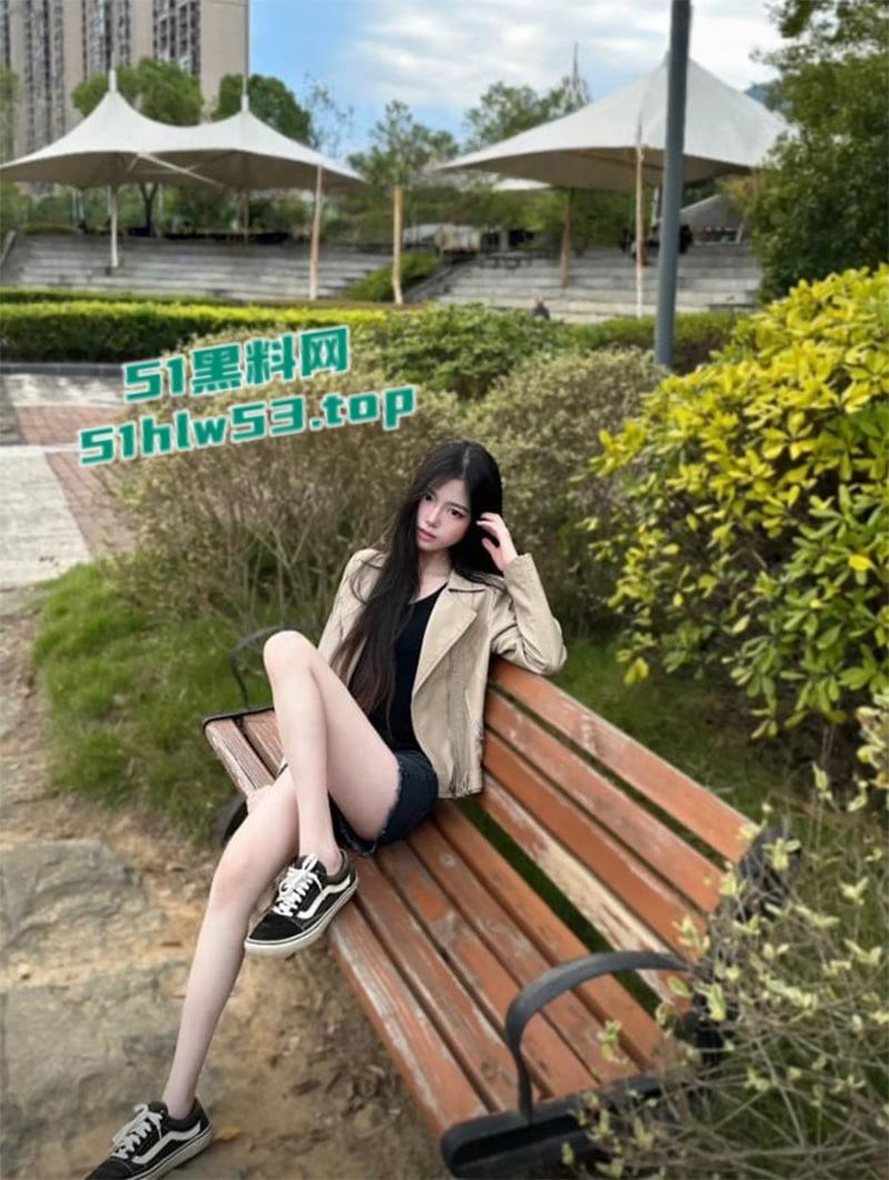 抖音高颜值网红【缪缪BB】露脸不雅视频遭泄密,白皙美少女全裸扣穴自慰揉胸舔屏,顶级身材粉嫩小穴惊艳全网!