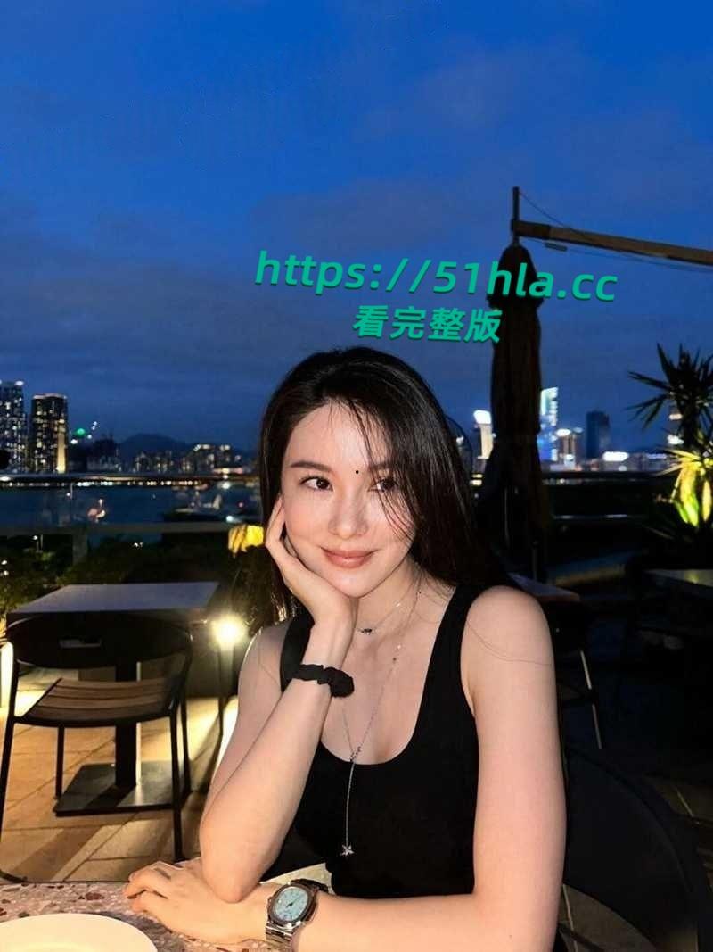 香港中文大学毕业生,现任企业经理没想到私下竟这么骚,极品尤物早期做黄播视频被曝光!