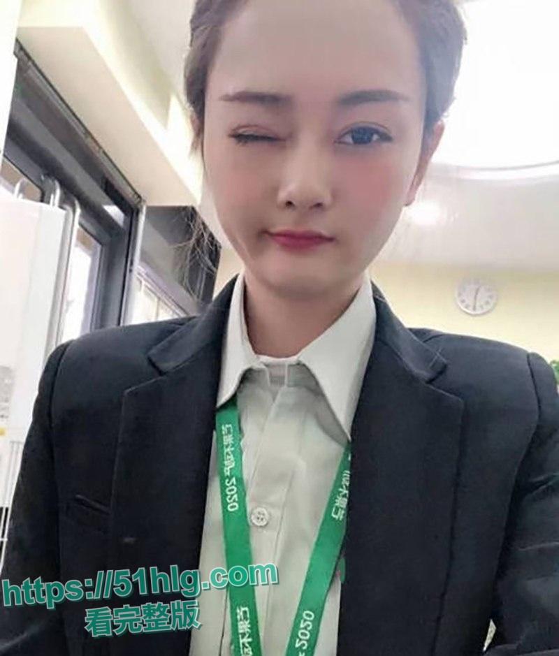 【沈阳】芒果不动产【沈佳润】新婚不久约人激情3P，天生性瘾强烈，极品身材大战2猛男，仍觉意犹未尽