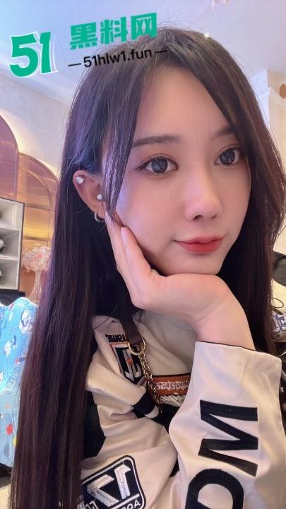 超美男娘〖鬼鬼〗约炮金主大哥口屌全过程流出，性感TS惨被巨棒鸡奸视频。