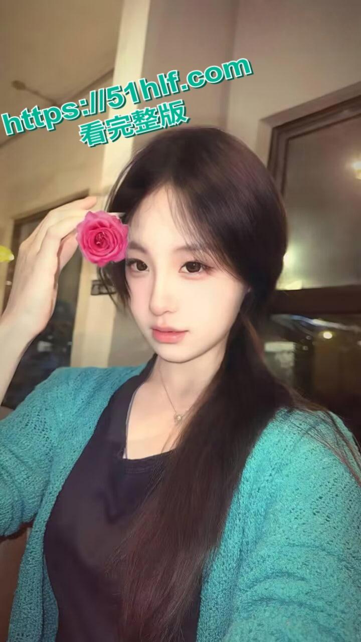 南宁师范大三学姐【许嘉阳】与炮友性爱视频流出,香嫩软舌灵活口交被正面无套狂怼,眼泪都操出来了!