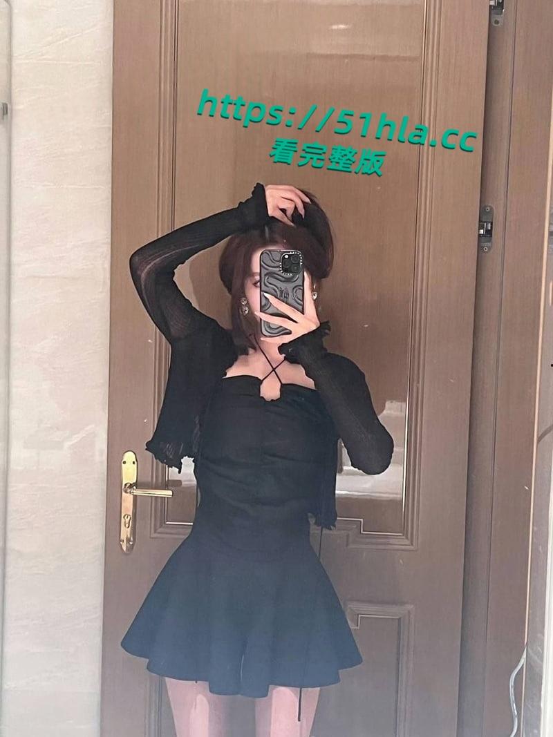 推特大神【一杆钢枪】约炮南昌一字马做爱舞蹈老师，枪枪到底爽的炮架子叫的人骨头都酥了！