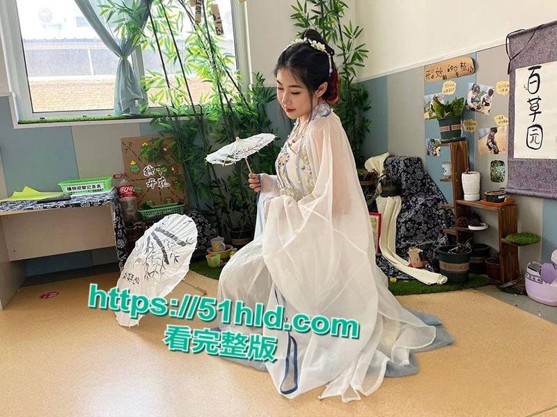 山东烟台女幼师与细狗绿帽男,性爱视频网盘破解曝光,巨乳肥臀丰满母狗被多姿势无套爆操!