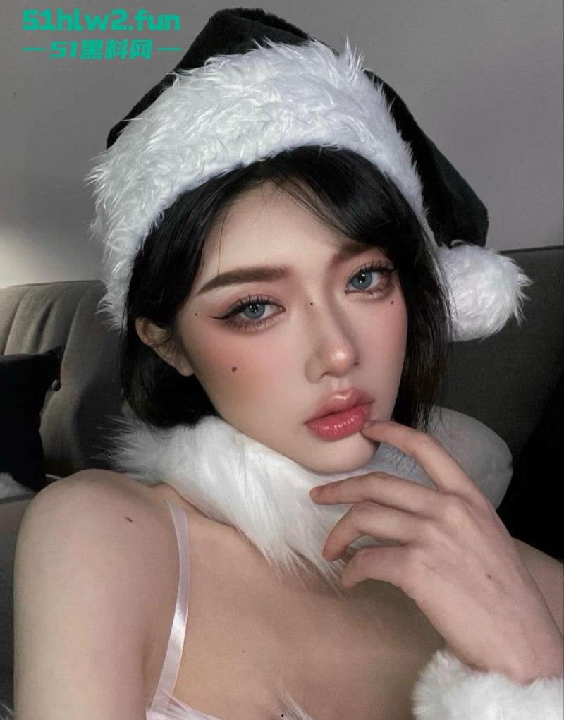 杭州人妻【周筱雪】极品身材翘臀尤物背着老公网上偷情，就喜欢被大屌爆操的感觉。